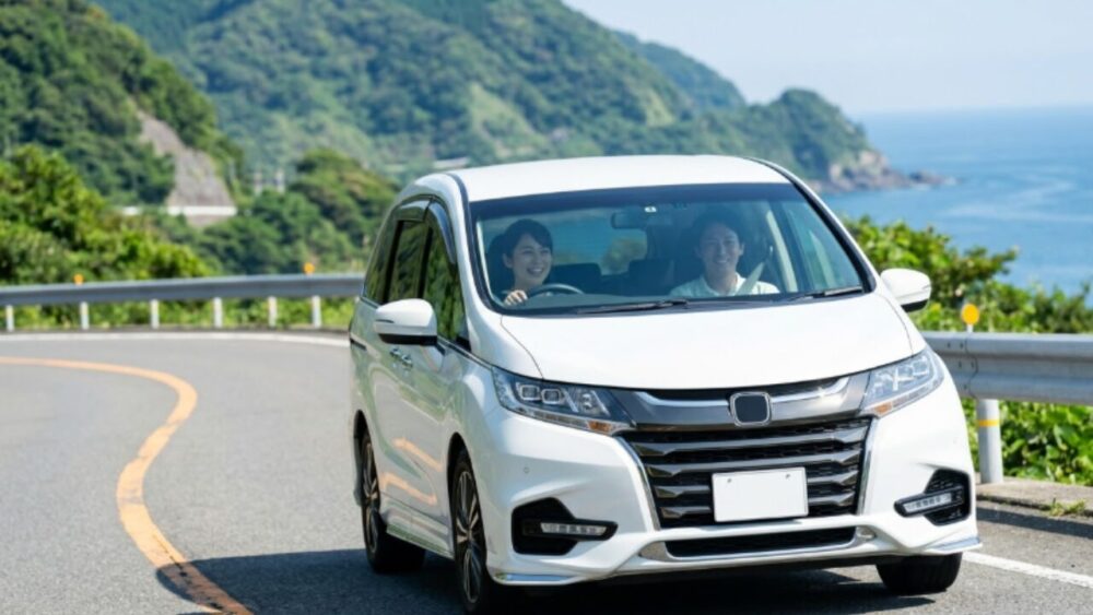 オデッセイの評価が辛口になる理由と走行性能の真実