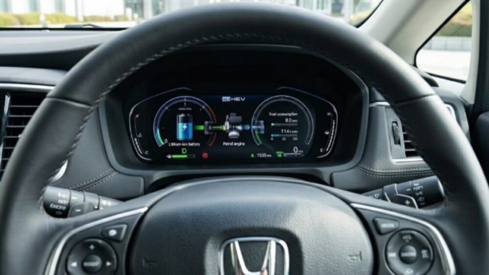 最新メーターパネルの採用