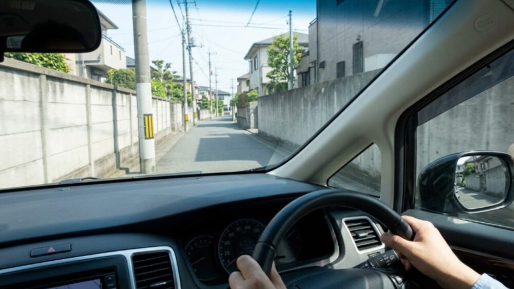 オデッセイの運転が難しいと感じる視覚的要因と対策