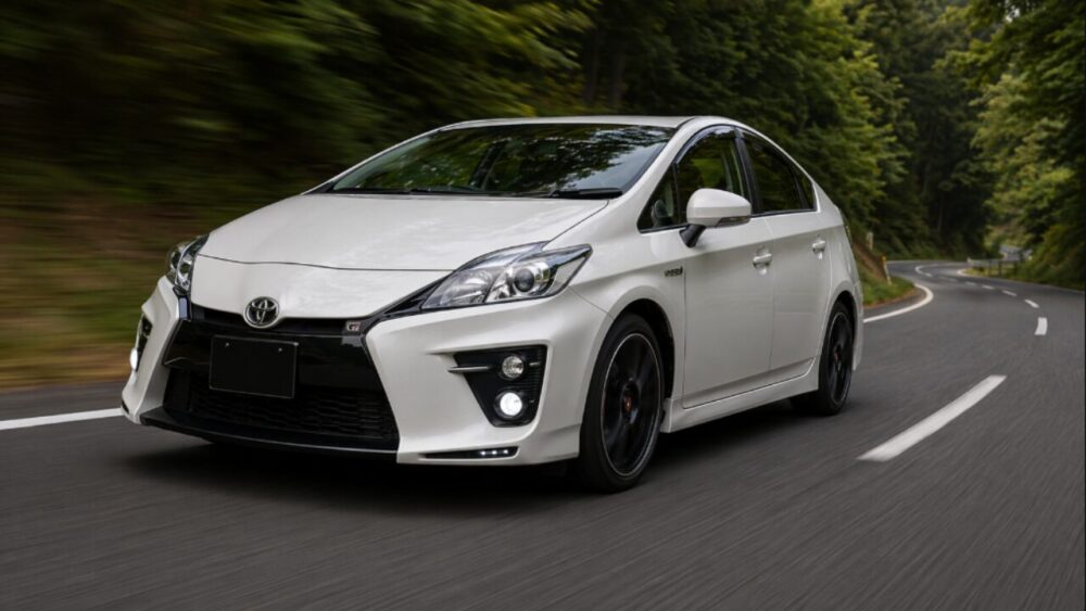 プリウスG'sの前期と後期の違いとは？失敗しない中古車の選び方！