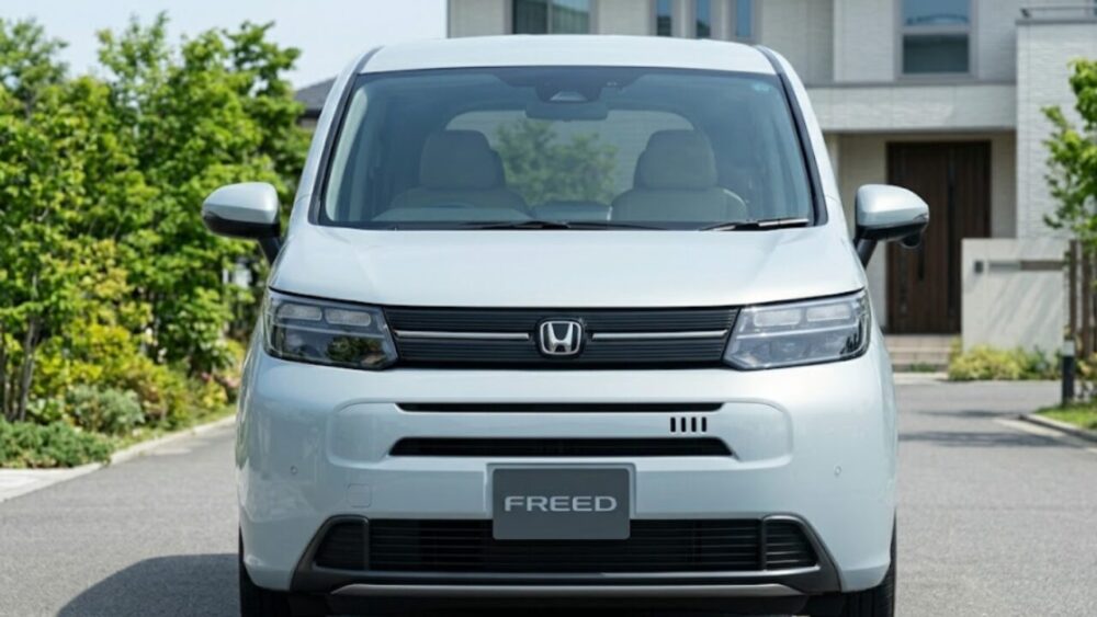 ライバルとの比較やフリードの評価を辛口視点で深掘り